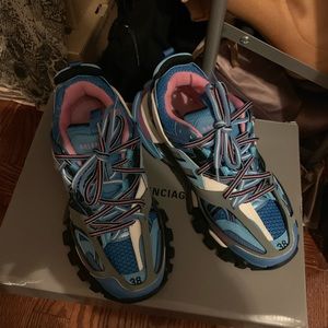 Balenciaga track